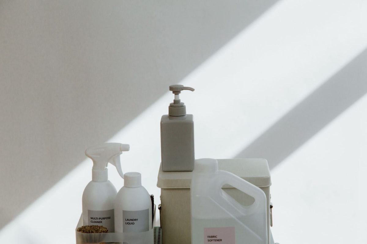 Quelle lessive écologique choisir : conseils essentiels