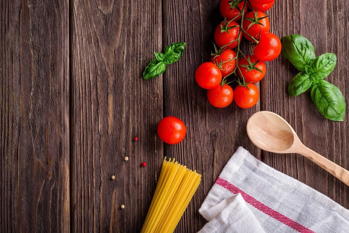 Ustensiles pour petite cuisine : compacts et multifonctions